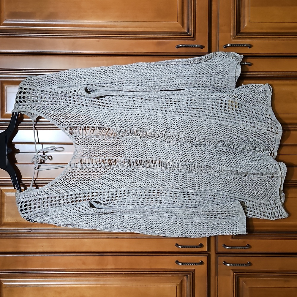 Open Knit Distressed Style Top Size XL